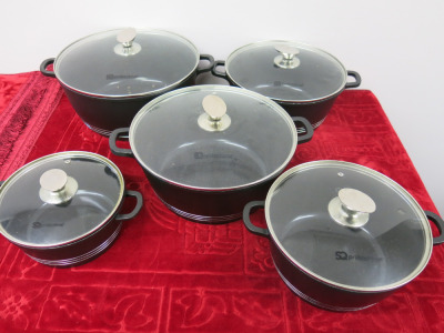 Set of 5 x SQ Professional Fie-Cast Induction Pans with Lids.