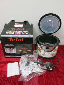 Tefal Multicook 8 in 1. Comes in Original Box (As Viewed).