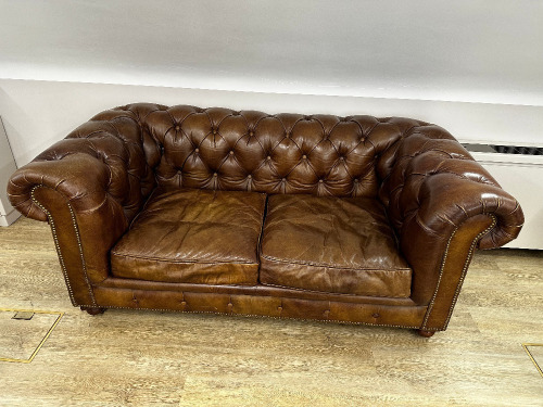 Halo Brown Leather Chesterfield Style 2 Seater Sofa with Stud & Button Back Detail, Size H80 x W180 x D90cm.