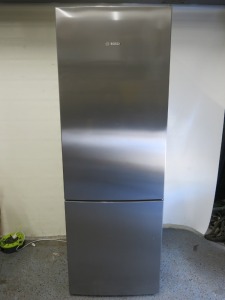 Bosch 60/40 Fridge Freezer In Silver, Type KG KGEE40A, S/N 100133, Capacity 600Lt. Size H200 x W70 x D62cm.