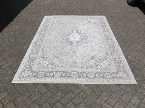 Ikea VEDBAK Rug, Size 170 x 230cm.