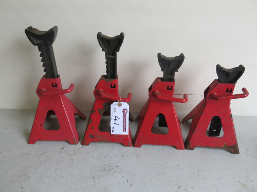 4 x Unbranded 3 Tonne Axel Stands.