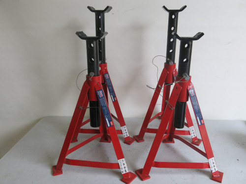Set of 4 Sealey 2.5 Tonne Axel Stand, Model AS3000.V3, Number 2021 05 20.