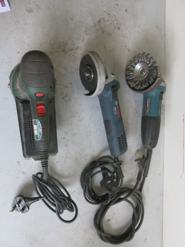 3 x Power Tools to Include: Makita Angle Grinder with Wire Wheel Fitted, Bosch GWS 7-115 Angle Grinder & Bosch PEX300AE Sander.