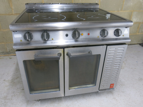 Falcon Dominator Plus Induction Oven Range, Model E3913i, S/N F579504, 3 Phase. Size H83 x W90 x D80cm.