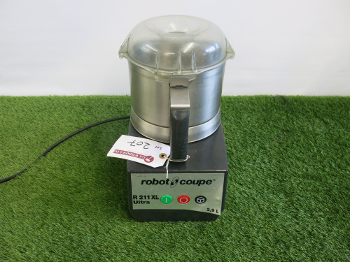 Food Processor R211 Robot Coupe Food Processor, Model R211 Ultra XL.