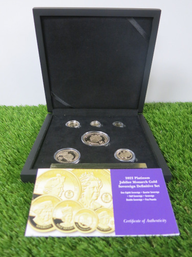 Hattons of London - 2022 Platinum Jubilee Monarch Gold Sovereign Definitive Set, Limited Edition 51/70 with 6 x 22 Carat Gold + 2 Carats of Platinum Coins to Include: Five Pounds (40g), Double Sovereign (16g), Sovereign (8g), Half Sovereign (4g), Quarter 