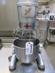 Sinmag Europe Model SM 100 CS, Counter Top Spiral Mixer with Bowl and Dough Hook.