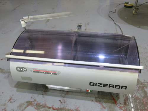 Bizerba Bread Slicer, Model BS38, S/N 10304144 Year 2007. NOTE: crack to facia lid.