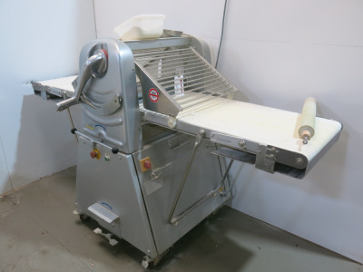 Unbranded Pastry Break/Sheeter (Poorly Visible Plate, Showing Model M-520L, No 268X95X127 - 1405031).