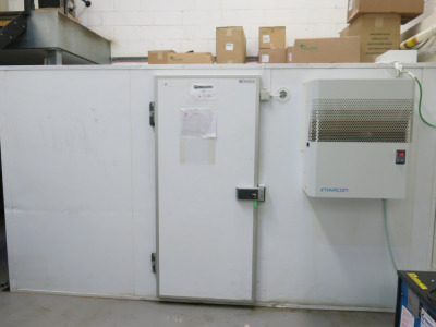 Scandia Walk in Freeze with Single Door & Key, Intarcon Refrigeration Unit, Model BCV-NG-3074C, S/N 202007150098, YOM 2020. Size H210 x W385cm x D305cm. Comes with 2 x 4 Shelf Wire Racks. NOTE: last temp recorded 15th July, buyer to dismantle and remove f