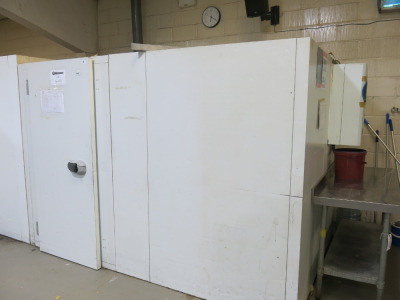 Isark by Coldkit Walk In Chiller with Single Door, Zanotti Refrigeration Unit, Model MGM10702F, S/N1130900L, YOM 2011. Size H200 x W300 x D195cm. NOTE: last temp recorded 15th July, buyer to dismantle & remove from site.