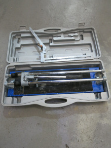 Tile Cutter in Carry Case.