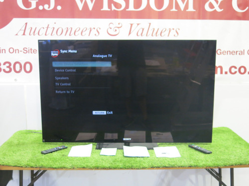 Sony Bravia 55" LCD Digital Colour TV, Model KDL-55HX923. Comes with Remote Control & Manual.