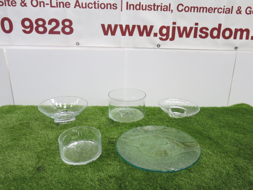 5 x Assorted Glass Dishes to Include: 1 x Plate, 2 x Bowls & 2 x Fruit Bowls.