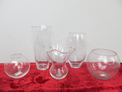 5 x Assorted Glass Vases to Include: Kew Gardens, 2 x Round & 2 x Tall.