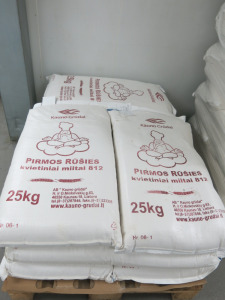 Pallet Containing 9 x 25Kg Bags of Wheat Flour, 812C, BBE 21/06/25.