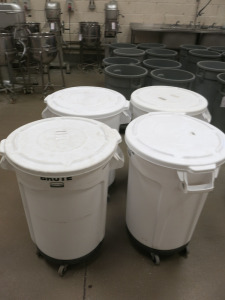 4 x Rubbermaid Brute 32 Gallon Plastic Bins on Castors, In White.