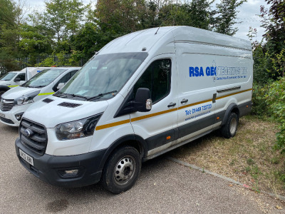 AY22 ABK: (1/5/2023) Ford Transit 500 Leader Ecoblue Twin Wheel LWB/ High Top Panel Van. Gross Weight 5000kg, Mileage 16,261, MOT Expired 31/07/2024. Fitted with Air Con, Cruise and Tacho. Comes with Keys & V5.