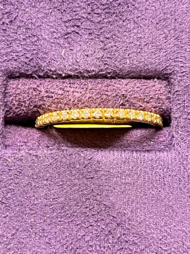 Stamped 18ct Yellow Gold & Diamond (.15ct) Half Eternity Ring. Size M. RRP £785.