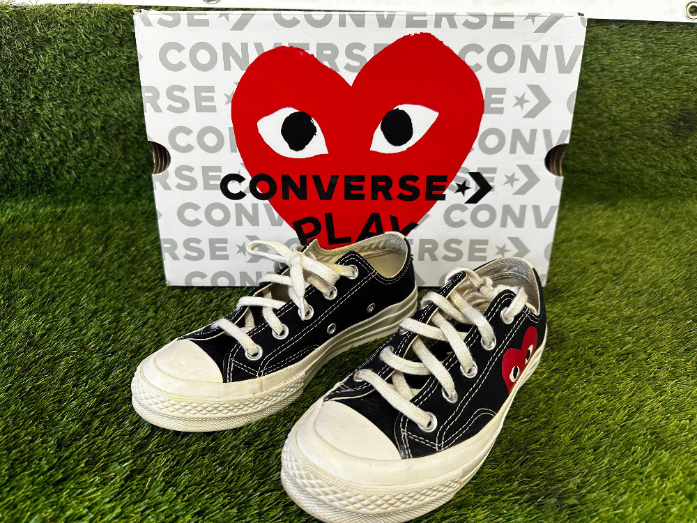 Pair of Converse Comme des Garcons Play x Chuck Taylor 1970 s Ox Size UK 3. Comes