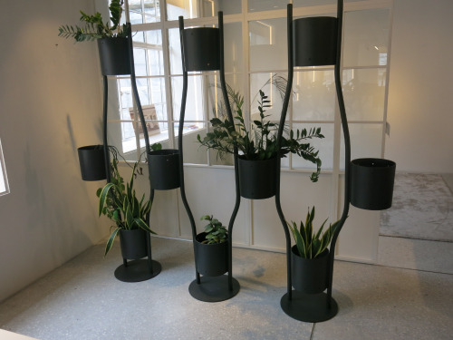 10 Pot Black Metal Indoor Plant Holder/Display in 3 Sections. Size H190 x W250cm.