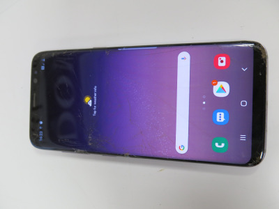 Samsung Galaxy 8, Model SM-G950F, 64GB. NOTE: Cracking to Front Screen.