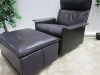 Vintage Dieter Rams Model 620 Deep Purple/Meauve Leather Vitsoe Lounge Chair with Swivel Base & Ottoman. - 3
