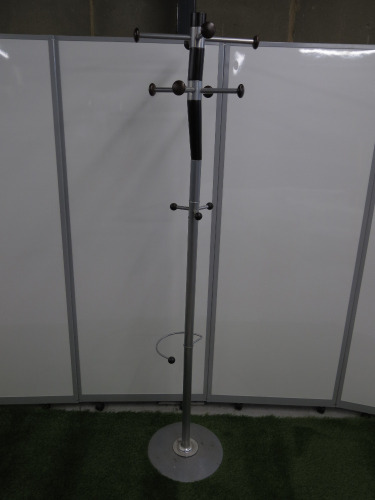 Coat Stand & Umbrella Stand, 11 Hooks.