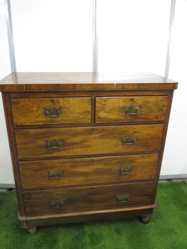 5 Drawer Wood Chest of Drawers. Size H119 x W110 x D47cm.