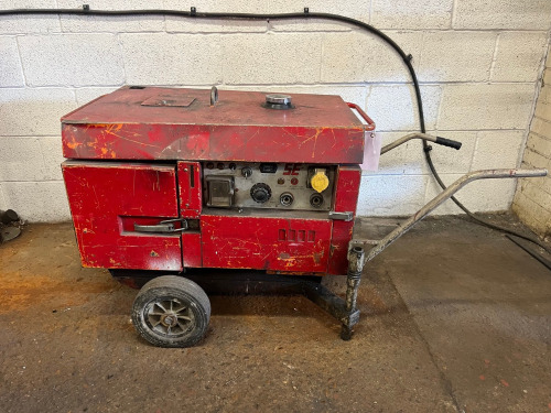 SE DC Arc Welder/AC Generator, Model Weldmaker 190SD. Comes with Key.