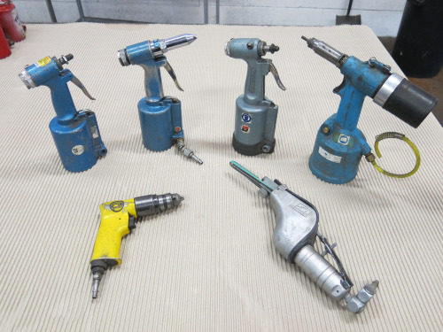 6 x Assorted Air Tools to Include: 4 x Rivet Guns, 1 x Drill & 1 x Abrasive Tool.