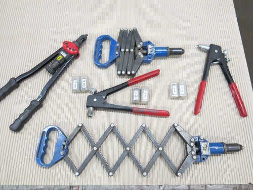 5 x Hand Riveters to Include: 1 x Sealey Hand Riveter, 2 x Expander Riveters & 2 x Hand Rivet Guns.