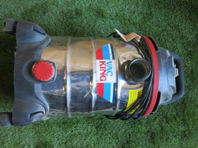 Vac King Wet & Dry Stainless Steel Vacuum Cleaner, Model CVAC2555. NOTE: no accessories.