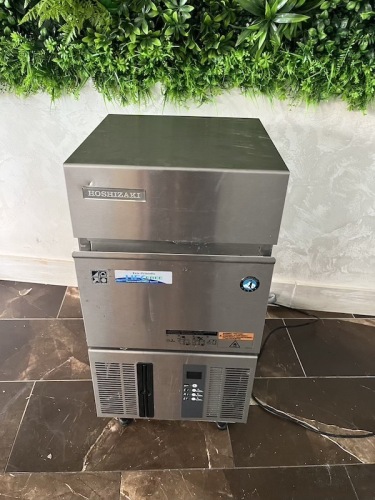 Hoshizaki Ice Maker, Model IM21CNE-HC, S/N G01408. Size H80 x W40 x D40cm.