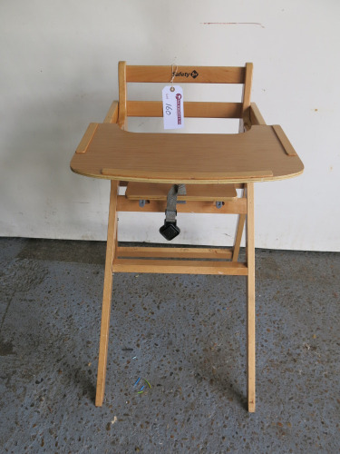 Safety 1st Timba Wooden Adjustable Baby High Chair.