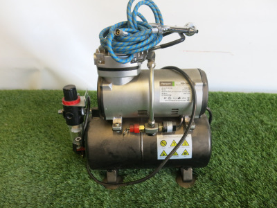 Fengda Air Compressor, Model FD-184. Comes with Air Brush.