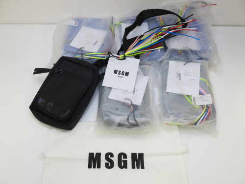 7 x MSGM Camera Bags with Dustcovers, 3 x Black & 4 x Blue. RRP £130.00 each.