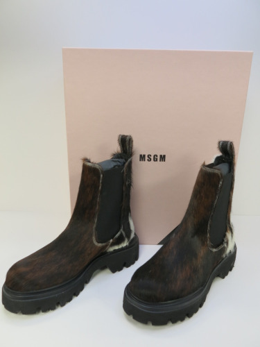 Pair of MSGM Boxed/New Women's Chelsea Boots in Cowhide with Dustcover, Size 36, RRP £535.00. NOTE: Pattern may vary.