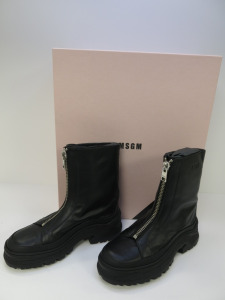 Pair of MSGM Boxed/New Women's Zip Boots in Black with Dustcover, Size 39, RRP £505.00.