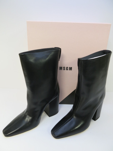 Pair of MSGM Boxed/New Women's Leather Ankle Boots in Black with Dustcover, Size 36, RRP £595.00.