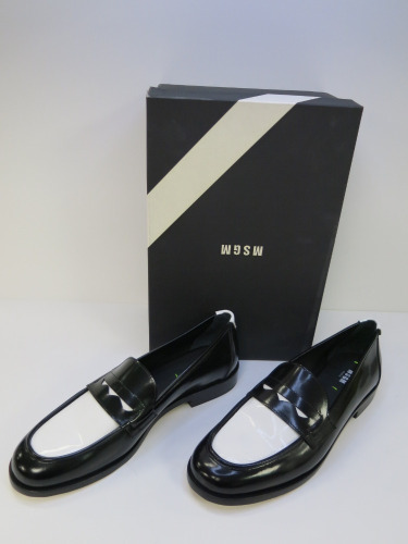 Pair of MSGM Boxed/New Men's Loafers in Black & White with Tassels & Dustcover, Size 40, RRP £490.00.