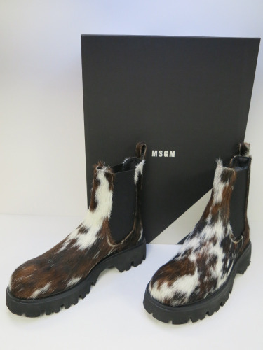 Pair of MSGM Boxed/New Men's Chelsea Boots in Cowhide with Dustcover, Size 44, RRP £535.00.