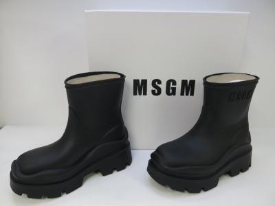 Pair of MSGM Boxed/New Stivale Donna/Women's Ankle Wellie Boot in Black, Size 38, RRP £285.00.