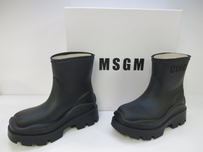 Pair of MSGM Boxed/New Stivale Donna/Women's Ankle Wellie Boot in Black, Size 39, RRP £285.00.