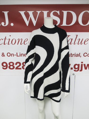 MSGM Milano Abito in Maglia Knitwear Dress in Black & White , Virgin Wool, Size S, RRP £425.00.