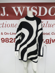 MSGM Milano Abito in Maglia Knitwear Dress in Black & White , Virgin Wool, Size L, RRP £425.00.