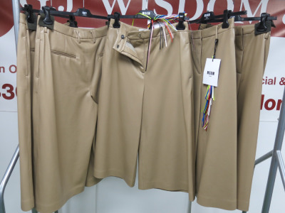 5 x MSGM Milano Light Brown Soft Polyester 3/4 Length Trouser, Size (36/38/40/42/46), RRP £380, Total RRP £1900.00.