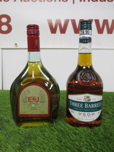 2 x Bottles of Brandy to Include: 1 x Three Barrels VSOP Rare Old French Brandy, 70cl & 1 x E&J Extra Smooth Brandy, 70cl.