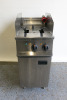 Lincat Freestanding Twin Tank Twin Basket Electric Deep Fat Fryer, Model 0E8105, S/N 30296863, 3 Phase. Size H110 x W41 x D80cm.